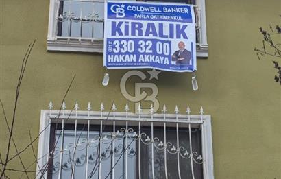 BARIŞ SİTESİNDE KİRALIK 6+1 TRİPLEKS VİLLA