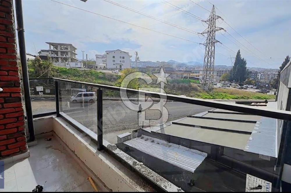 CB MAHALLden: Başiskele Yuvacık Merkezde Satılık 1+1 Daire