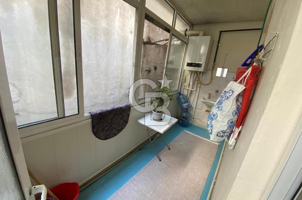 MUSELAND-KARABAĞLAR'DA MERKEZİ KONUMDA KOMPLE SATILIK BİNA