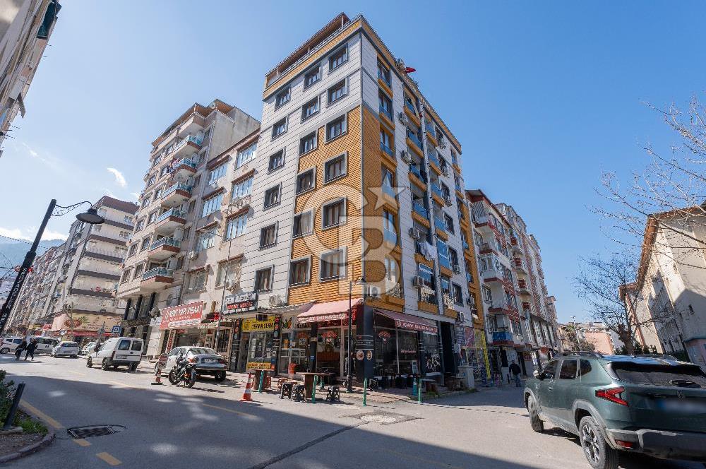 Manisa Merkez İşlek Cadde Üzerinde Satılık Köşe Dükkan