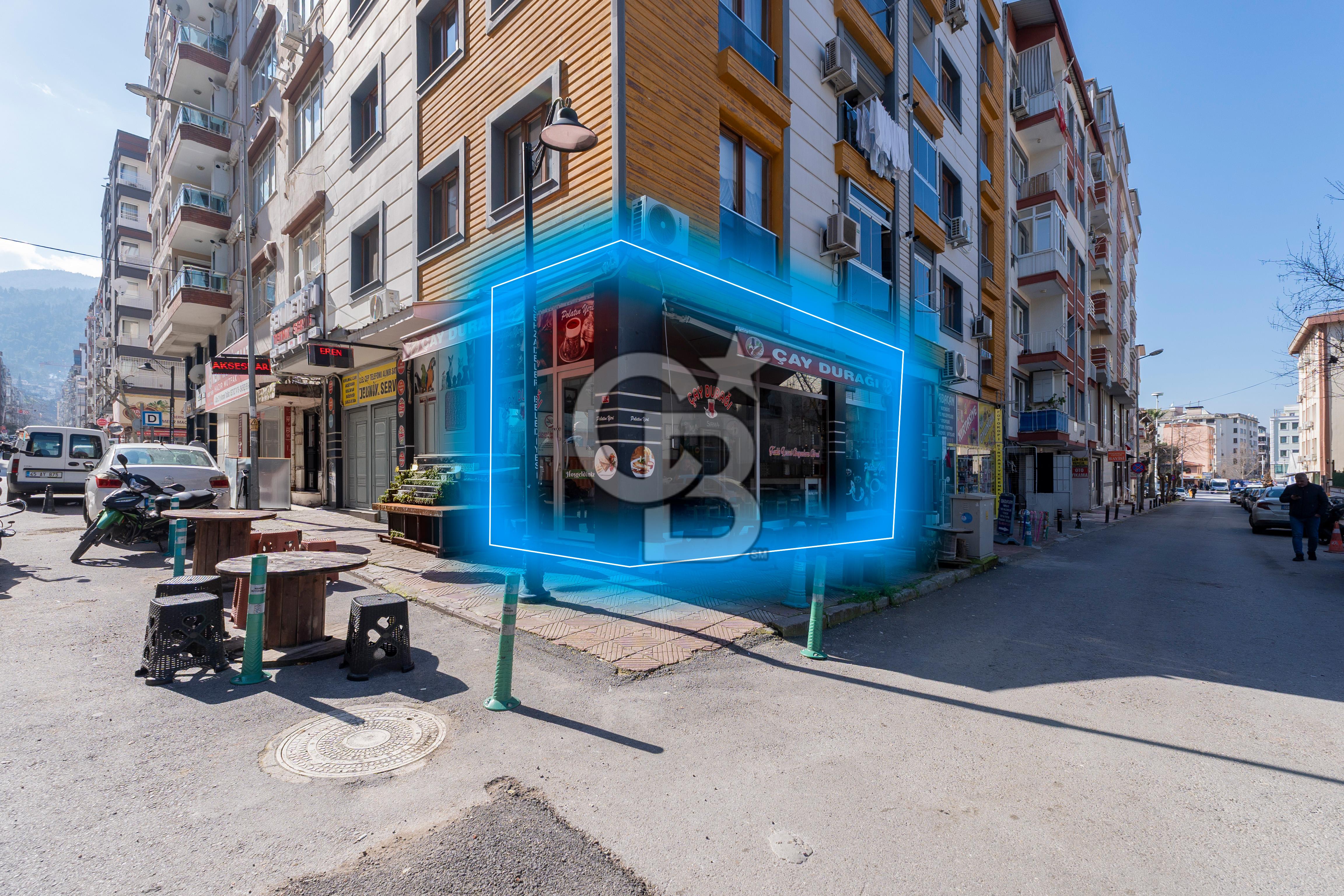 Manisa Merkez İşlek Cadde Üzerinde Satılık Köşe Dükkan