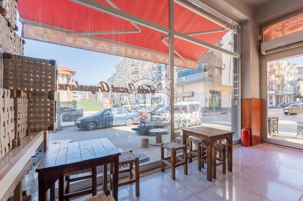 Manisa Merkez İşlek Cadde Üzerinde Satılık Köşe Dükkan