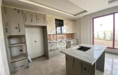 GÖLBAŞI HACILAR BULVARI ÜZERİ MÜSTAKİL BAHÇELİ 5+1 SATILIK VİLLA