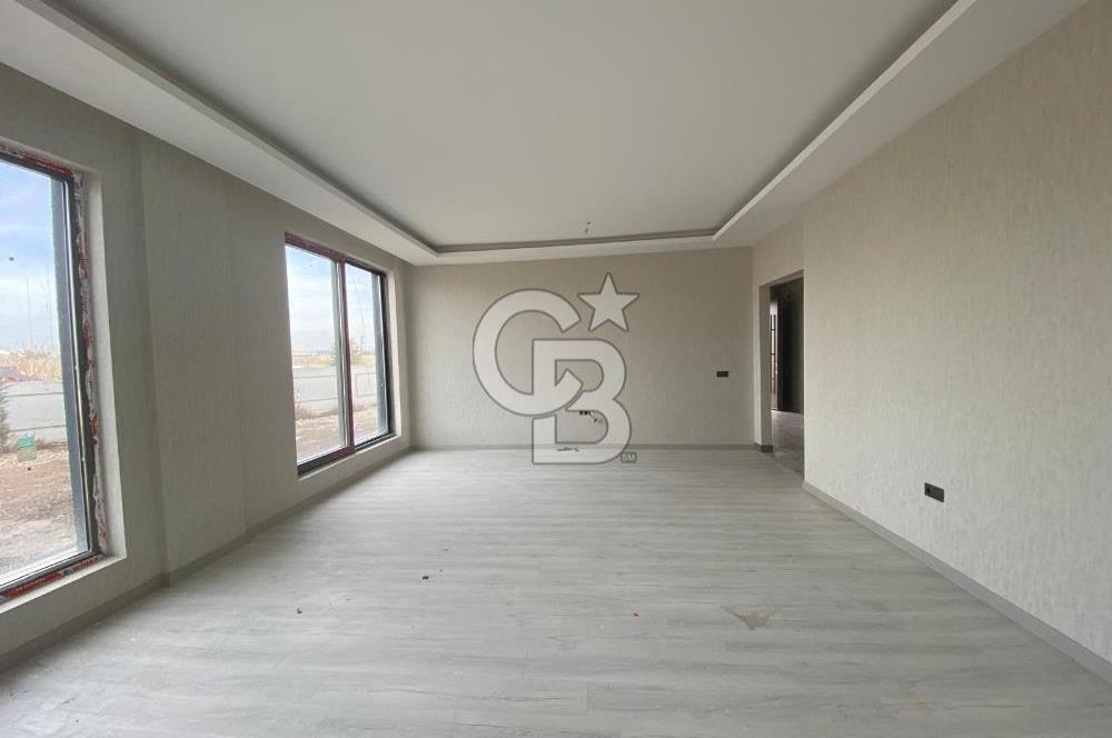 GÖLBAŞI HACILAR BULVARI ÜZERİ MÜSTAKİL BAHÇELİ 5+1 SATILIK VİLLA