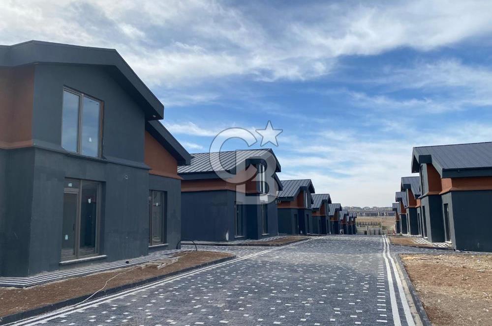 GÖLBAŞI HACILAR BULVARI ÜZERİ MÜSTAKİL BAHÇELİ 5+1 SATILIK VİLLA