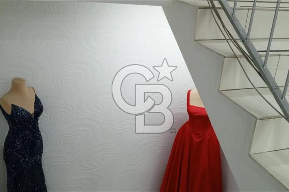 Kemeraltı Hisarönünde Satılık 2 Katlı 240 m2 Mağaza