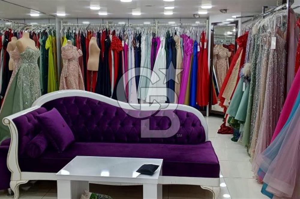 Kemeraltı Hisarönünde Satılık 2 Katlı 240 m2 Mağaza