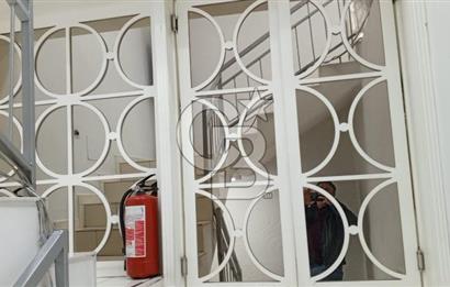 Kemeraltı Hisarönünde Satılık 2 Katlı 240 m2 Mağaza