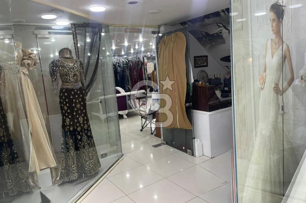 Kemeraltı Hisarönünde Satılık 2 Katlı 240 m2 Mağaza