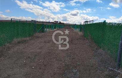 GÖLBAŞINDA 7 ADET 400 M² ARSA - EVLE TAKAS OLUR 