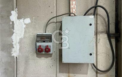 Yalova Altınova Tersane Böl. 180m² Yüksek Tavanlı Satılık Dükkan