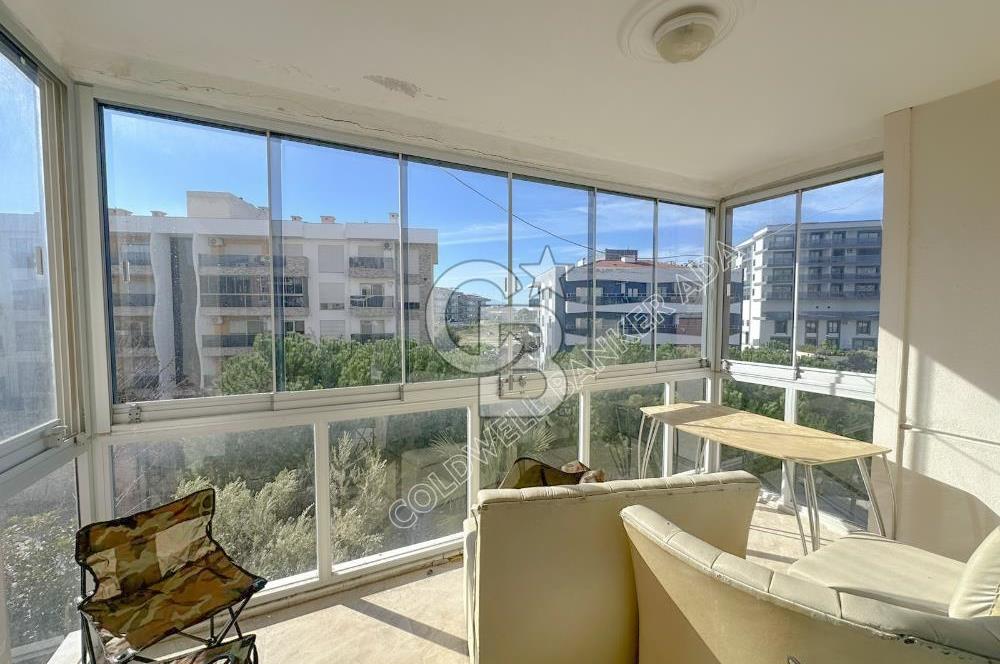 Emsallerinin Altında Kuşadası'nda Satılık Geniş Masrafsız 3+1 Daire