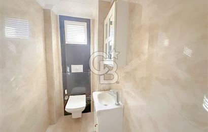 Emsallerinin Altında Kuşadası'nda Satılık Geniş Masrafsız 3+1 Daire