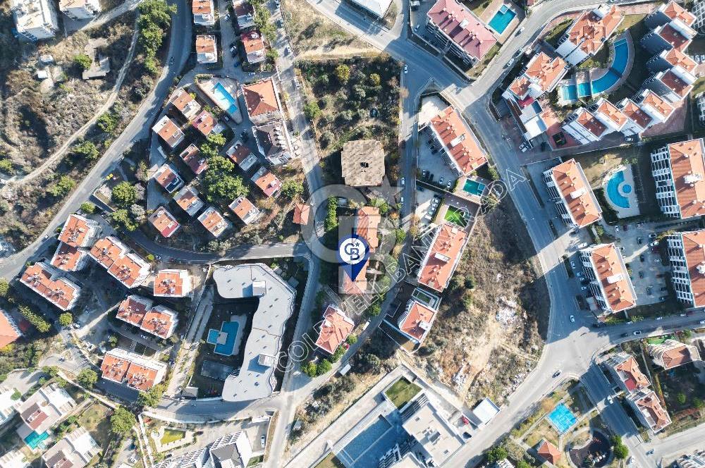 Emsallerinin Altında Kuşadası'nda Satılık Geniş Masrafsız 3+1 Daire