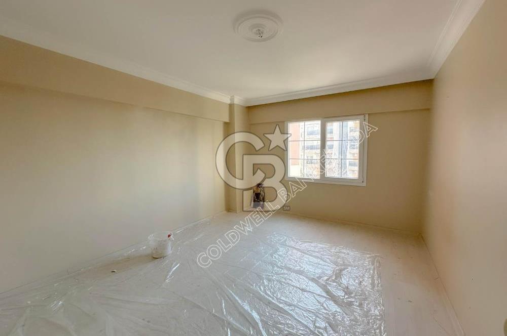 Emsallerinin Altında Kuşadası'nda Satılık Geniş Masrafsız 3+1 Daire