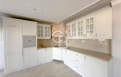 Emsallerinin Altında Kuşadası'nda Satılık Geniş Masrafsız 3+1 Daire