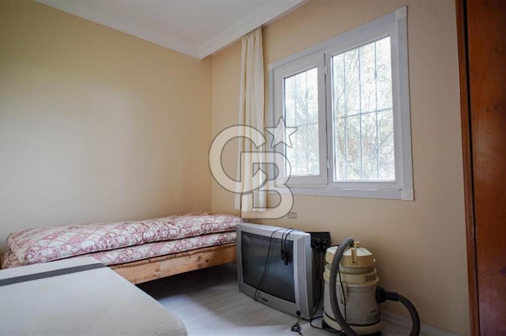 AKBÜK'TE DENİZ MANZARALI SATILIK 2+1 EV VE ZEYTİNLİ TARLA