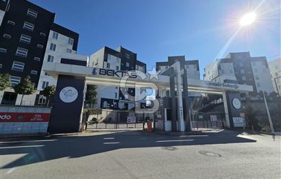 VADİ İZMİT'TE MÜSTAKİL TADINDA HAVUZ MANZARALI 2+1 SATILIK DAİRE