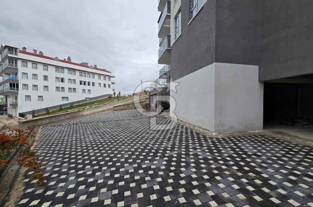 İNCEK TAŞPINAR'DA BULVARA ÇOK YAKIN KONUMDA KİRALIK 2+1 DAİRE