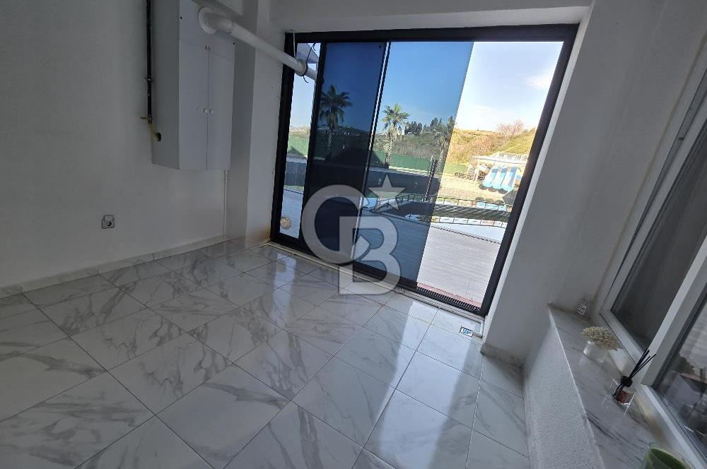 VADİ İZMİT'TE MÜSTAKİL TADINDA HAVUZ MANZARALI 2+1 SATILIK DAİRE