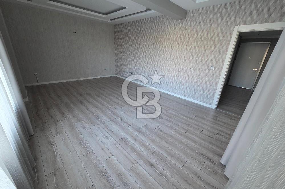 VADİ İZMİT'TE MÜSTAKİL TADINDA HAVUZ MANZARALI 2+1 SATILIK DAİRE