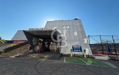 VADİ İZMİT'TE MÜSTAKİL TADINDA HAVUZ MANZARALI 2+1 SATILIK DAİRE