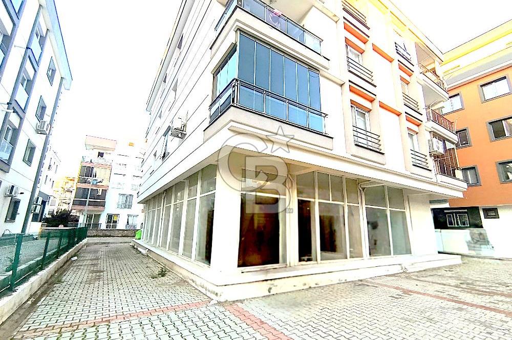 Seyrek Kafeler Sokağı Satılık 255 M2 Dükkan