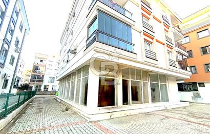 Seyrek Kafeler Sokağı Satılık 255 M2 Dükkan