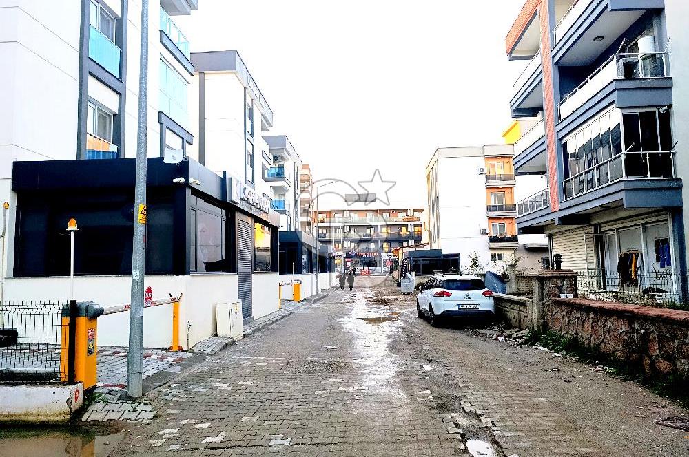 Seyrek Kafeler Sokağı Satılık 255 M2 Dükkan