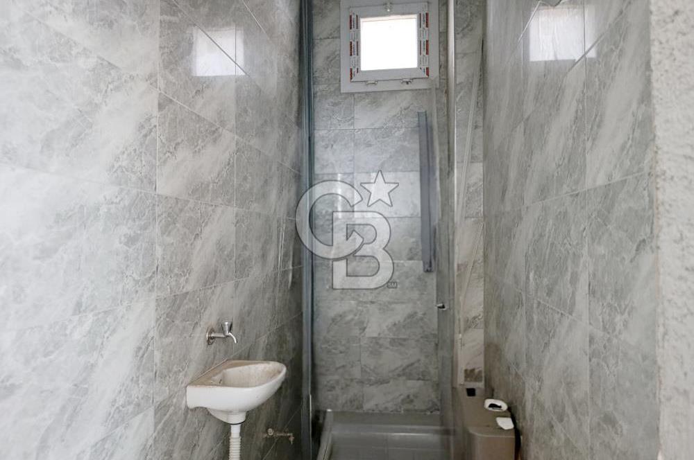 Seyrek Kafeler Sokağı Satılık 255 M2 Dükkan