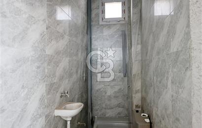 Seyrek Kafeler Sokağı Satılık 255 M2 Dükkan