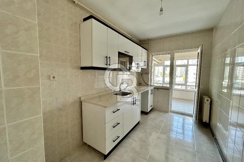 Beylikdüzü Barış Mah. Kiralık 3+1 Köşe Daire Merkezi Konumda