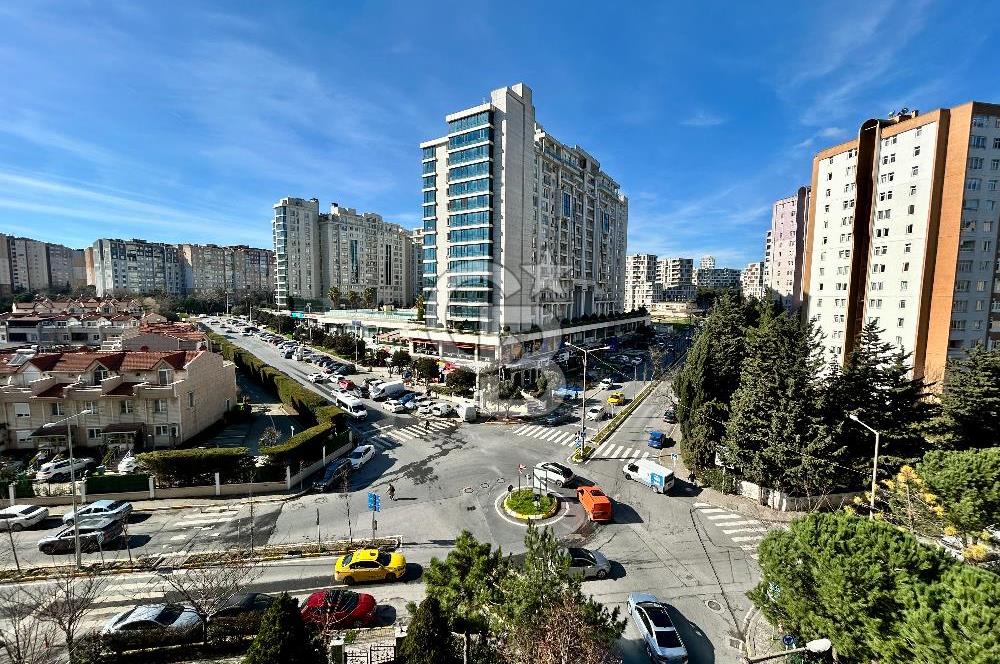 Beylikdüzü Barış Mah. Kiralık 3+1 Köşe Daire Merkezi Konumda