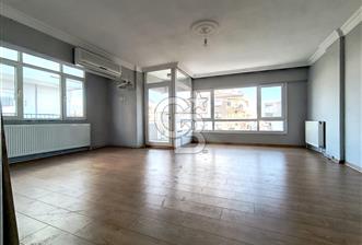 Girne Caddesi Yol Üzeri 3+1 Asansörlü Kiralık Daire - 1 - 335157