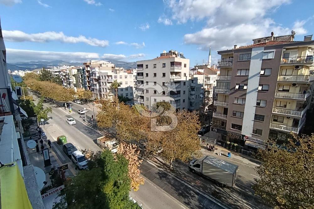 Girne Caddesi Yol Üzeri 3+1 Asansörlü Kiralık Daire