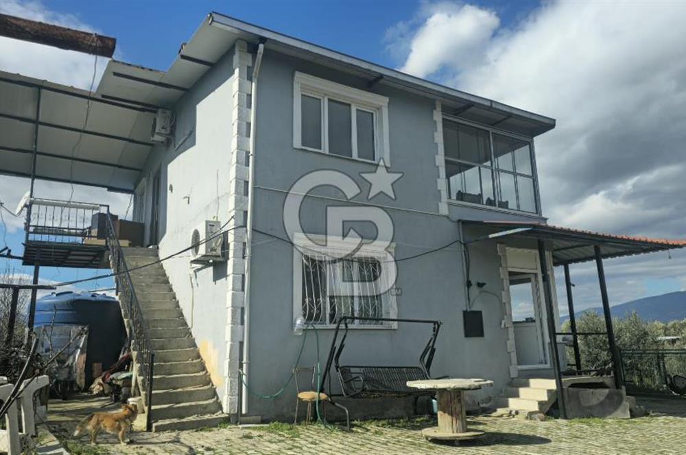 Kemalpaşa Ören’de Satılık Besi Damlı Çiftlik Evi