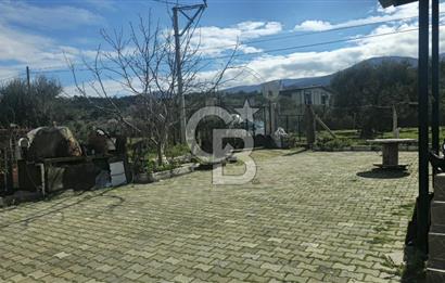 Kemalpaşa Ören’de Satılık Besi Damlı Çiftlik Evi