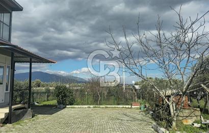 Kemalpaşa Ören’de Satılık Besi Damlı Çiftlik Evi