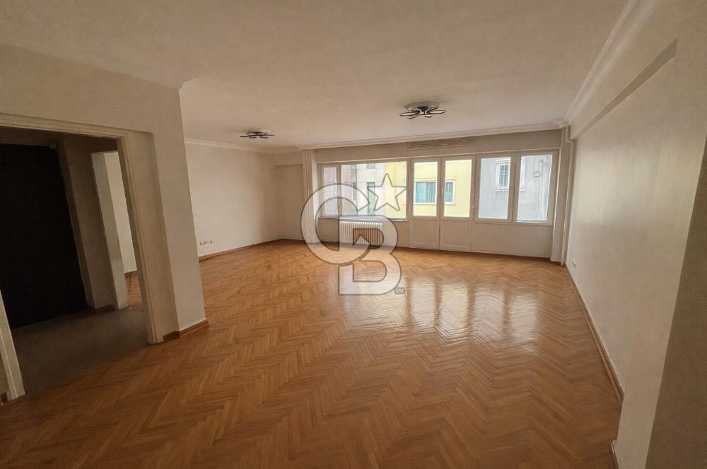BEYOĞLU GÜMÜŞSUYU'NDA ASANSÖRLÜ, FERAH 150 M2 KİRALIK DAİRE