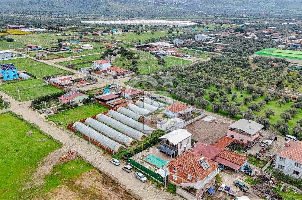 İZMİR BAYINDIR'DA 4+1 HAVUZLU İSKANLI SATILIK MÜSTAKİL VİLLA