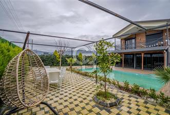 İZMİR BAYINDIR'DA 4+1 HAVUZLU İSKANLI SATILIK MÜSTAKİL VİLLA - 1 - 335327