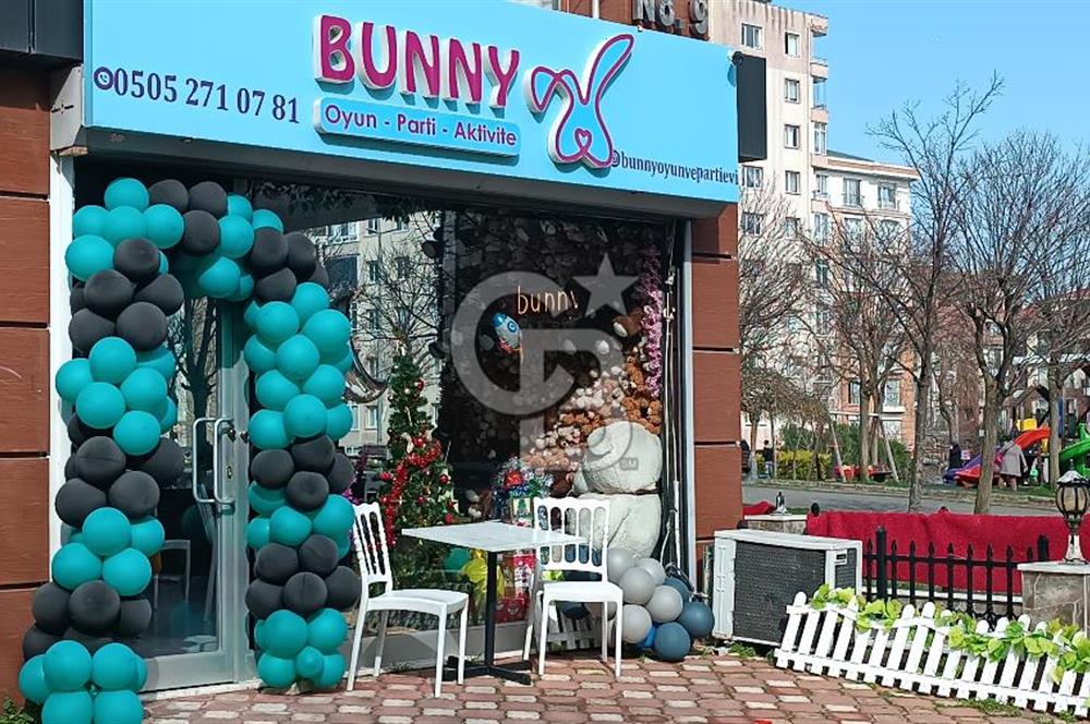 Adnan Kahveci mahallesi Esentepe caddesinde 125m2 Satılık Dükkan