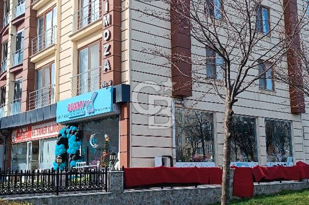 Adnan Kahveci mahallesi Esentepe caddesinde 125m2 Satılık Dükkan