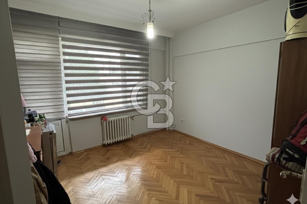 BEYOĞLU GÜMÜŞSUYU'NDA ASANSÖRLÜ, FERAH 150 M2 KİRALIK DAİRE