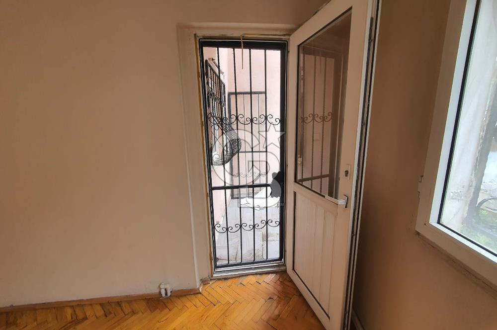 Narlıdere Çamtepe Mah. Öncü Sok. Arakat 2+1 Metroya Yakın