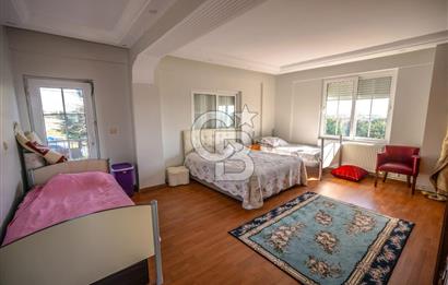 Çatalca'da 2500 m2 Arsa İçerisinde Havuzlu Müstakil Villa