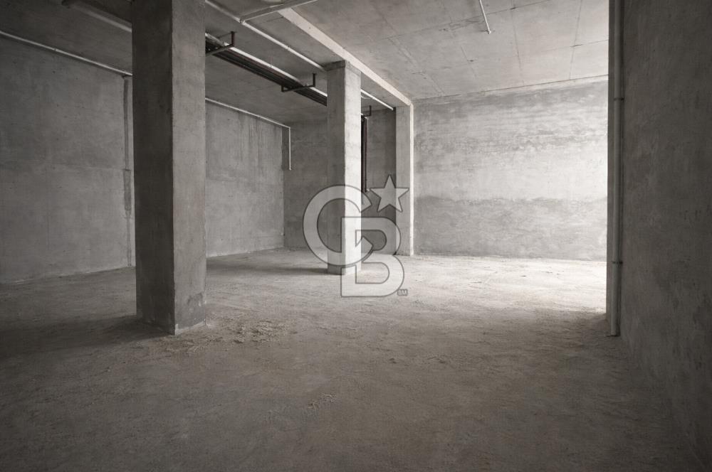 ACIBADEM KONAKLARI 13M CADDE CEPHELİ ÖN KULLANIMLI 341 M2 DÜKKAN