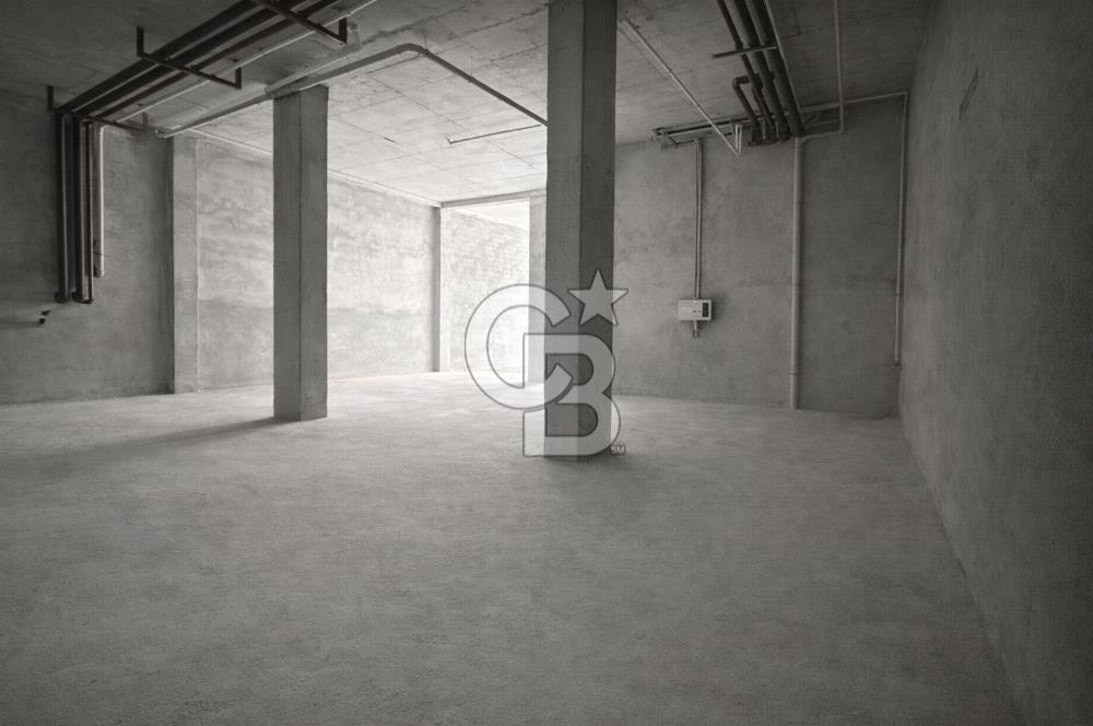 ACIBADEM KONAKLARI 13M CADDE CEPHELİ ÖN KULLANIMLI 341 M2 DÜKKAN