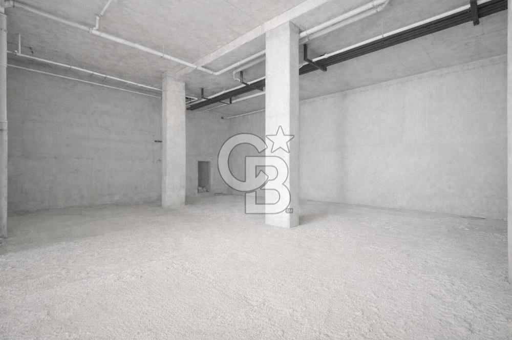 ACIBADEM KONAKLARI 13M CADDE CEPHELİ ÖN KULLANIMLI 341 M2 DÜKKAN