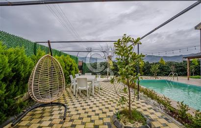 İZMİR BAYINDIR'DA 4+1 HAVUZLU İSKANLI SATILIK MÜSTAKİL VİLLA